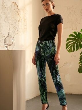✨ Marciano by Guess "Tahitian Tropic" Palm Print Skinny Jeans ✨
